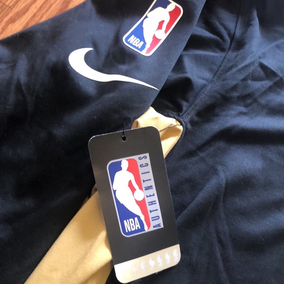 Nike LA Lakers NBA Team Issue Shooting Shirt - Picture 4 of 6